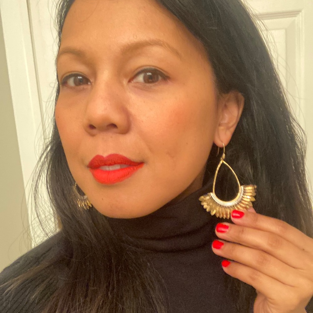 Stella & Dot gold statement earrings!